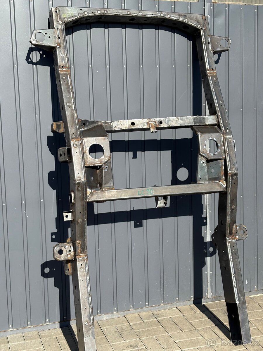 Rám - Rámy na Navara D22 / D40 / Hilux / L200 - 13