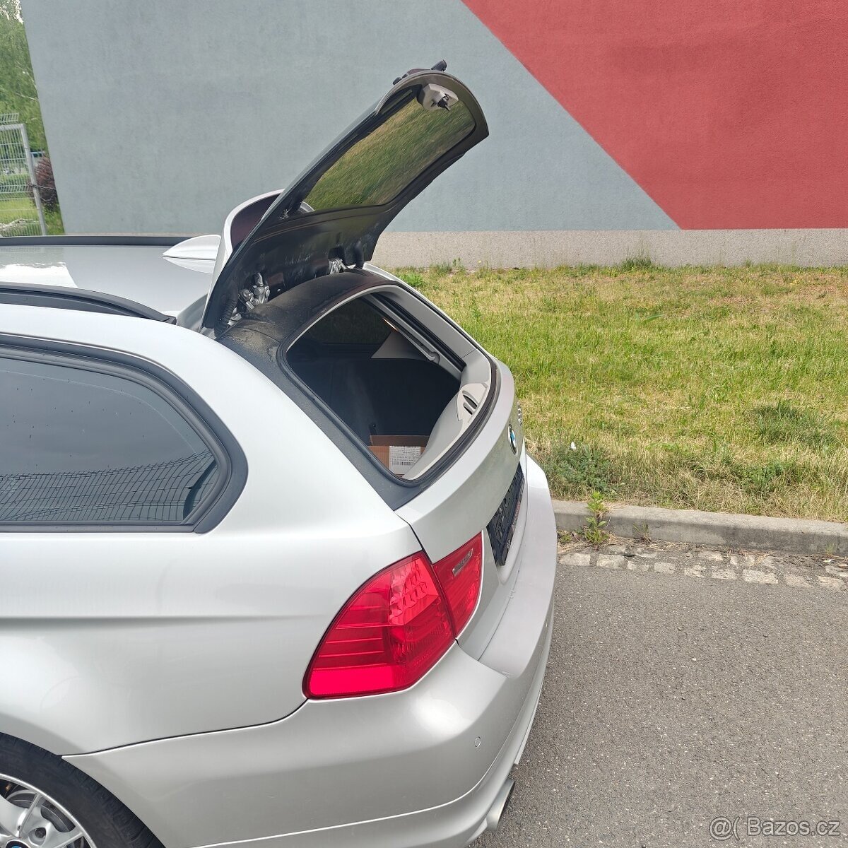 BMW E91 320D xDrive 4X4 160tis.km Švýcarsko - 13