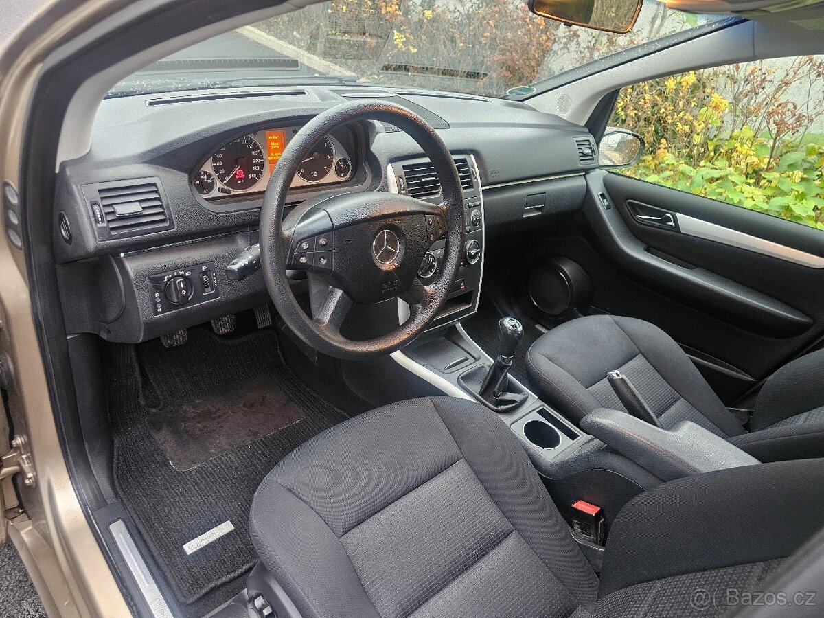 Prodám MERCEDES-BENZ B200 100KW benzín rok.v.10/2007 - 13