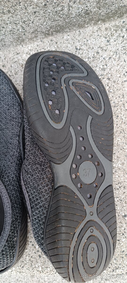 Prodám boty, sandály, boty do vody, crocsy - 13