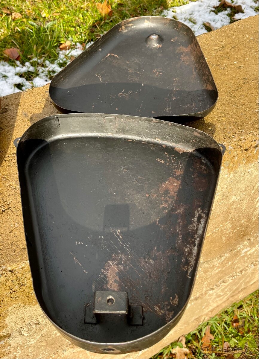 ČZ 125 B T - kastlik nářadí - 13