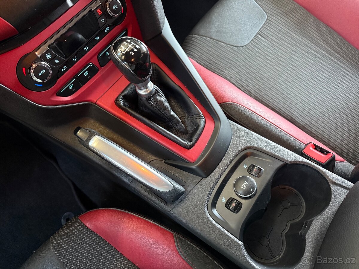 FORD FOCUS 1.6 110 kW BENZÍN 6MT SPORT PAKET 2012 - 13