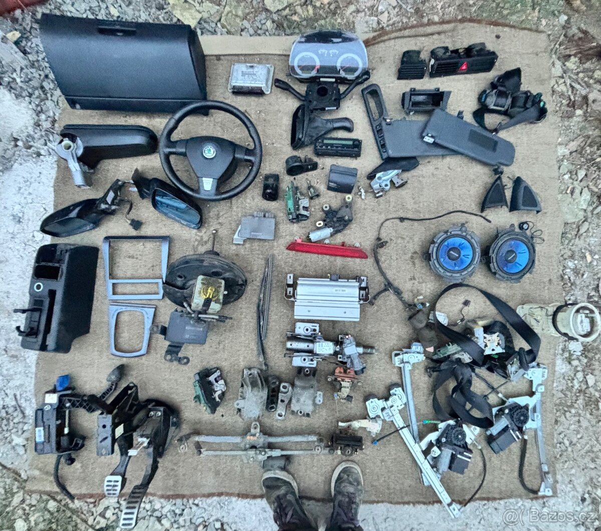 Škoda octavia 1 combi rs díly z vozu - 13