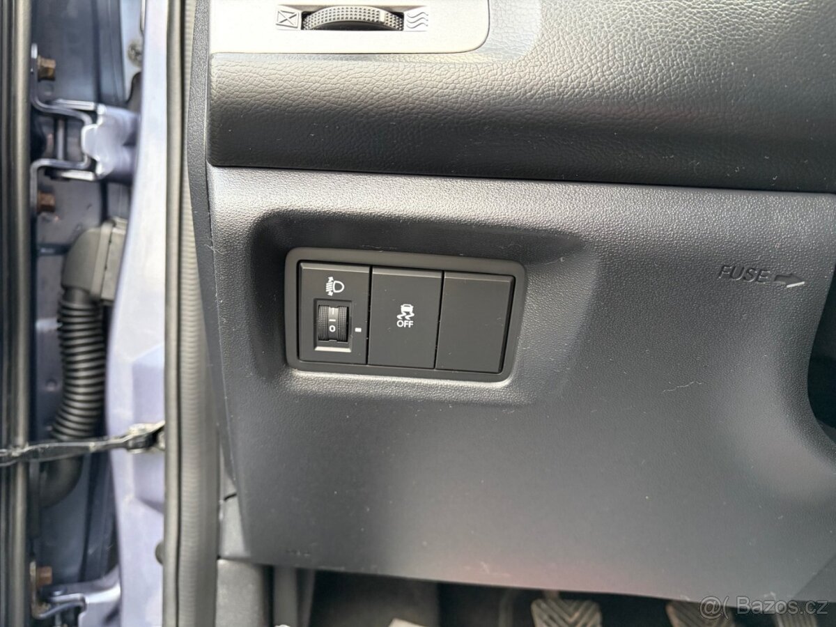 Hyundai i20, 1,2 63kW, SERVISKA - 13