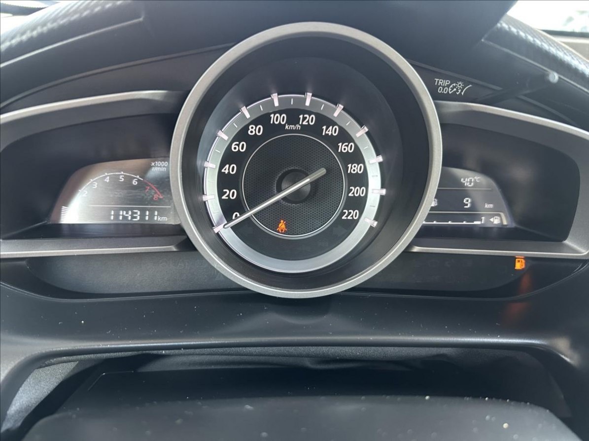 Mazda 2 1.5 66kW 2016 114311km k prodeji - 13