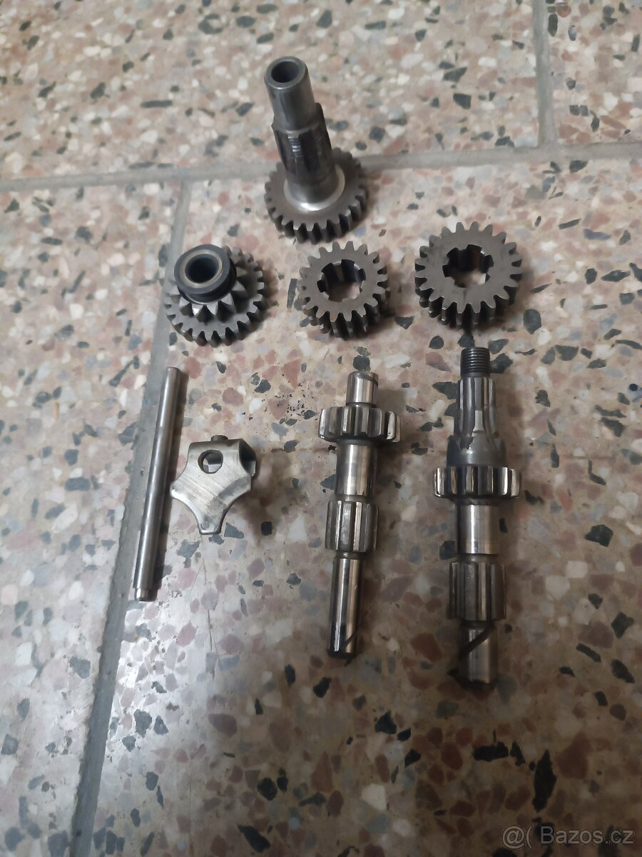 Jawa 555, pionýr, mustang díly - 13