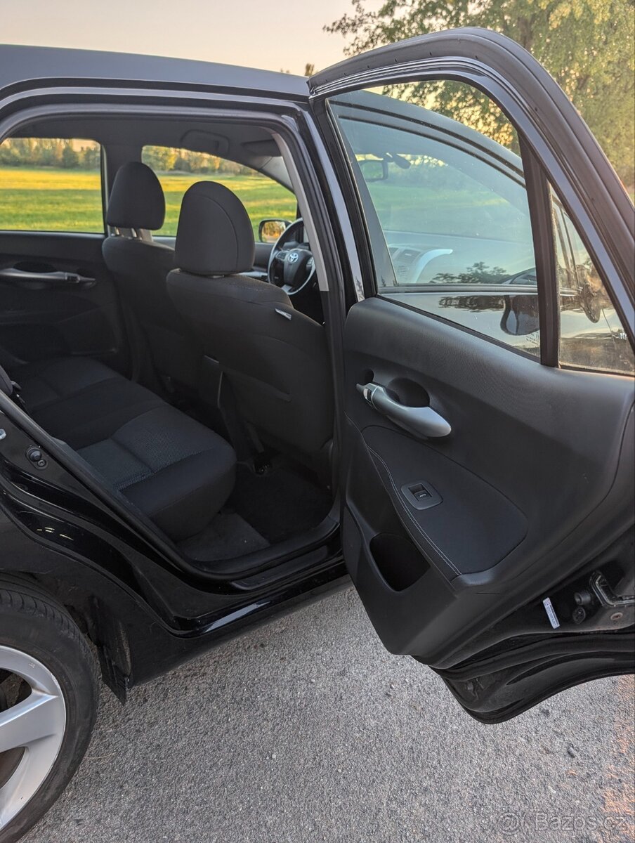 Toyota Auris 1.8 Hybrid - 13