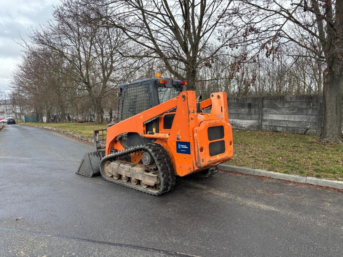Pásový smykový nakladač Komatsu CK 20-1, hmotnost 3.6 t - 13