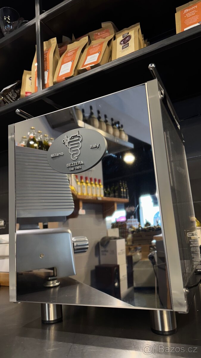 Kávovar Profi/Domácí Bezzera Matrix DE - italský - 13