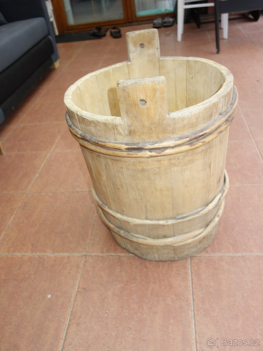 Dřevěné vědro, putna, soudek s deklem - 13