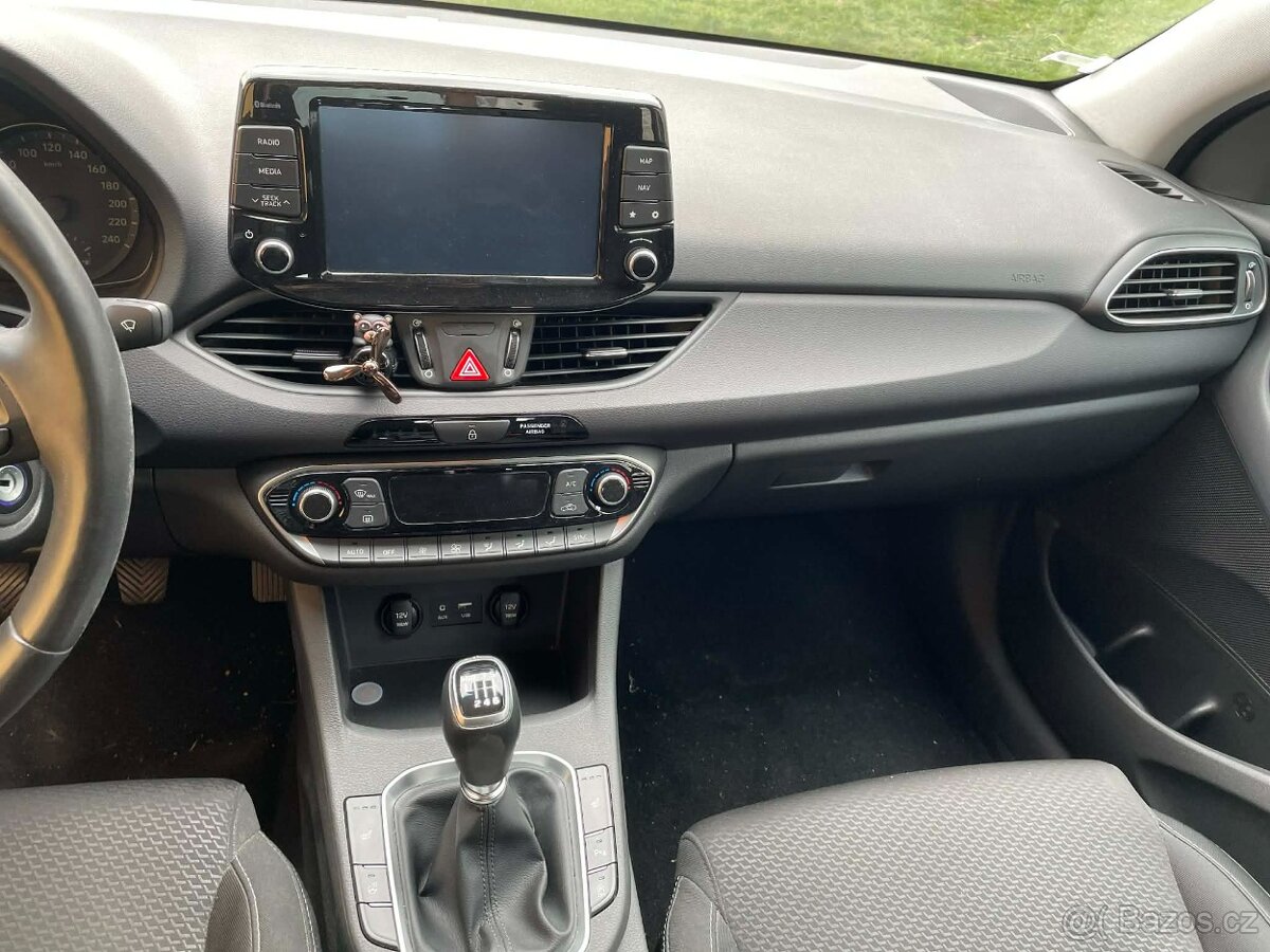 Hyundai i30 1.4 T-GDi Fastback 2019 - 13