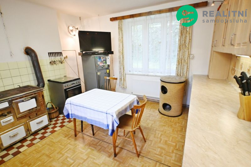 Prodej rodinného domu 172 m2, pozemek 3 735 m2 - 13