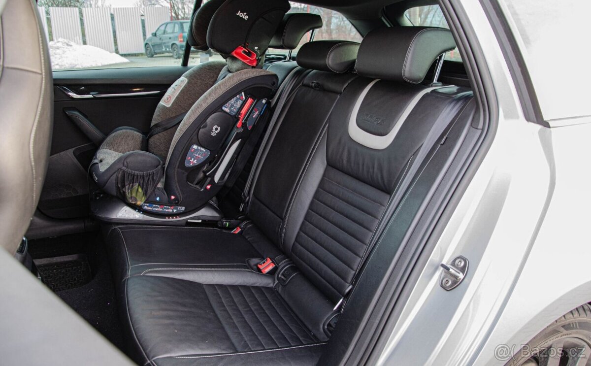 Škoda Octavia Combi 2.0 TDI RS - 13