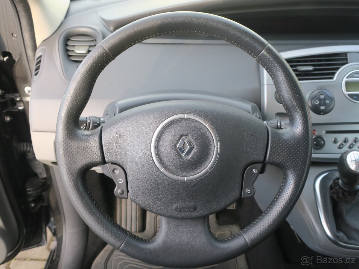 Renault Megane Scenic 1.9 DCi 96 kW - 13