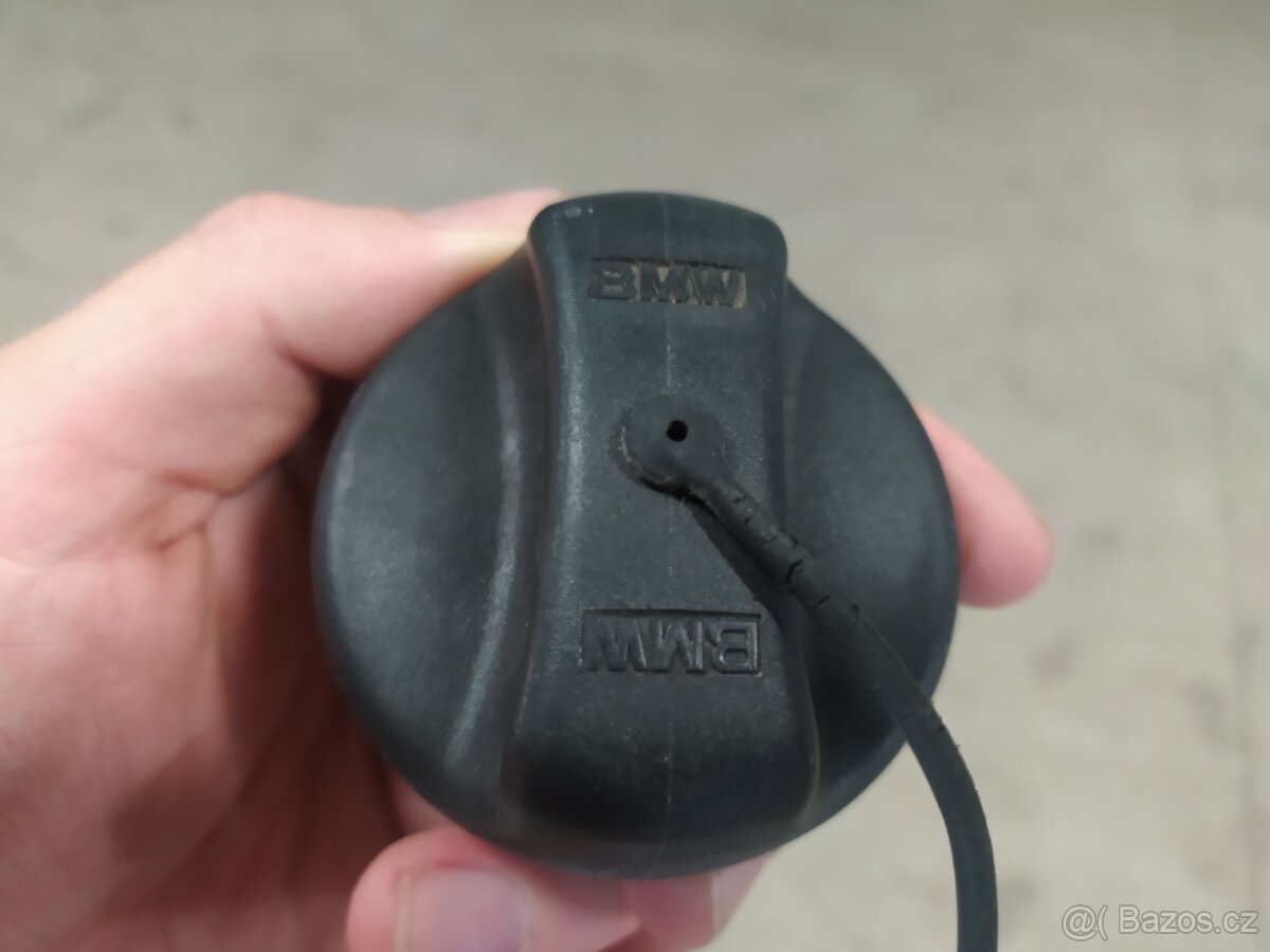 BMW E60/E61 535d 200kw mix věcí na foto - 13