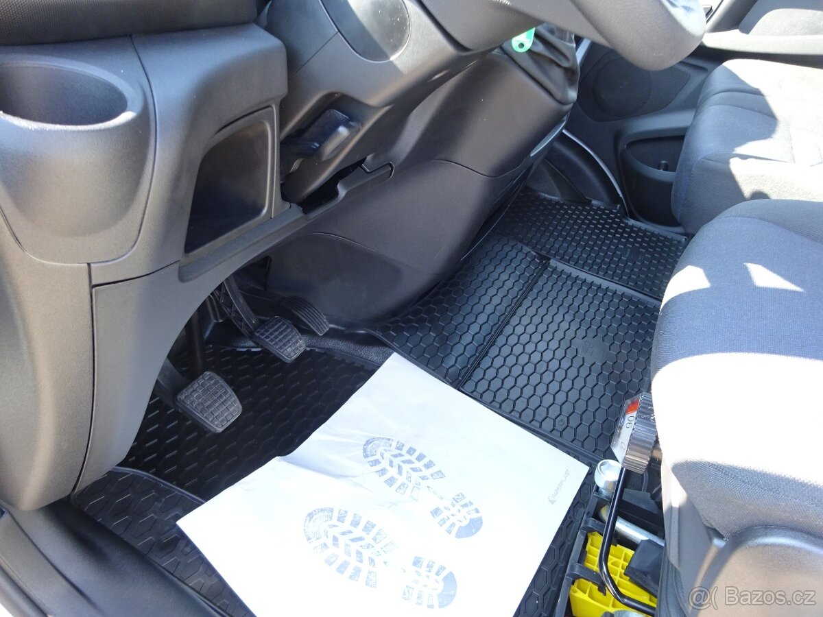 Iveco Daily 35 SI sklápěč r.v.2021 Provoz2024 (DPH) 7 Míst - 13