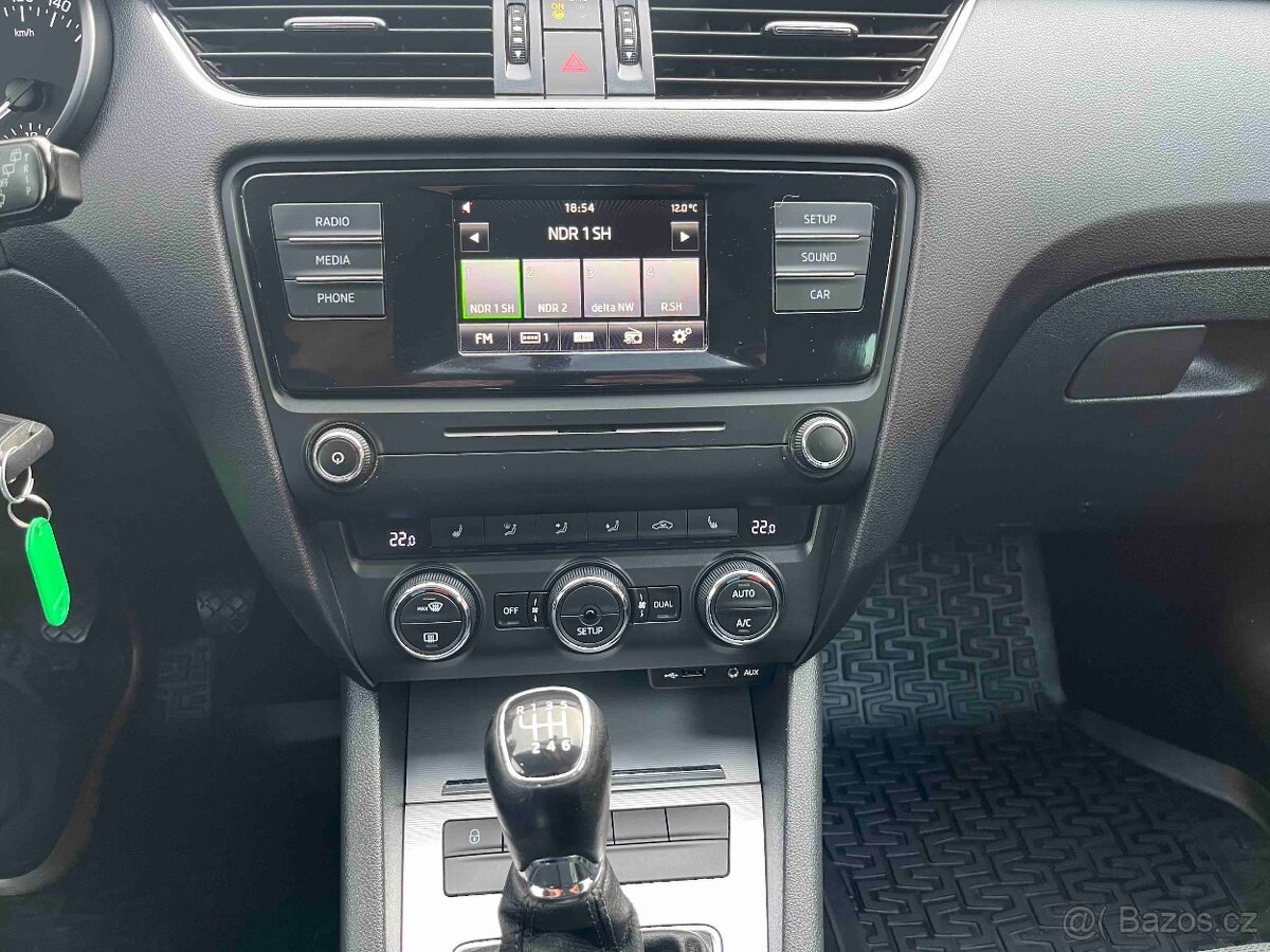 Škoda Octavia 3 Kombi 1,4 TSI - ELEGANCE - 13