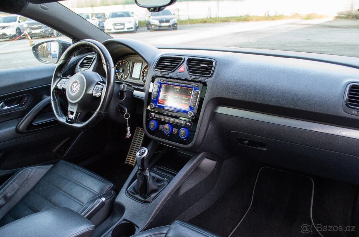Volkswagen Scirocco R 2.0 TSI - 13