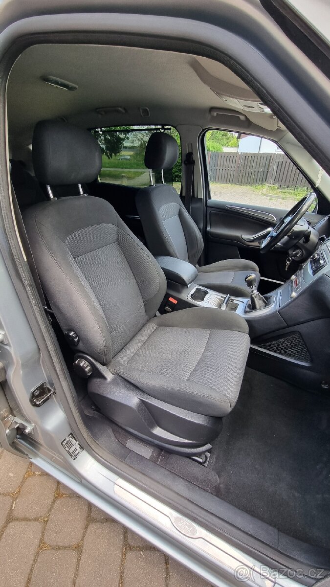 Ford S-Max 2.2 TDCI 7 míst - 13