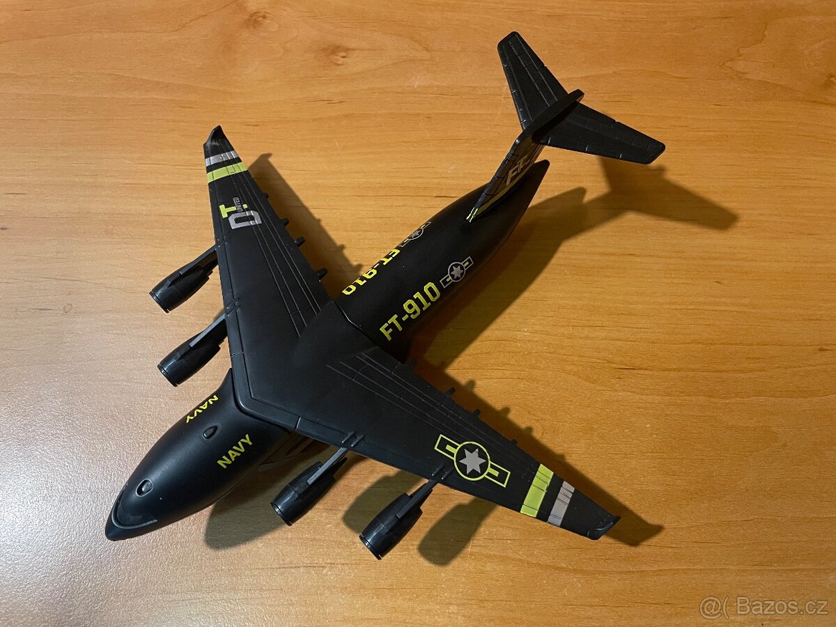 Plastové modely letadel - hračky - 13