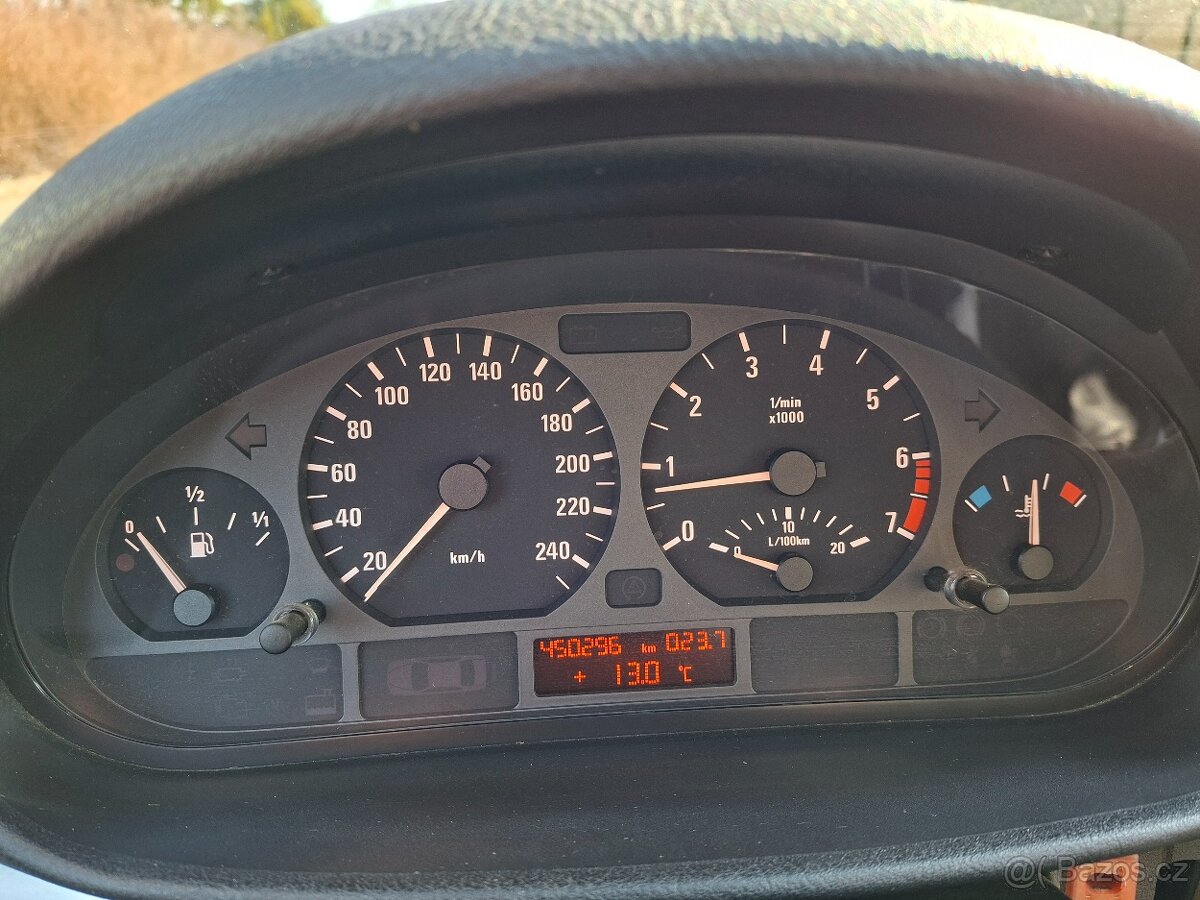BMW 328i e46 touring manuál - 13