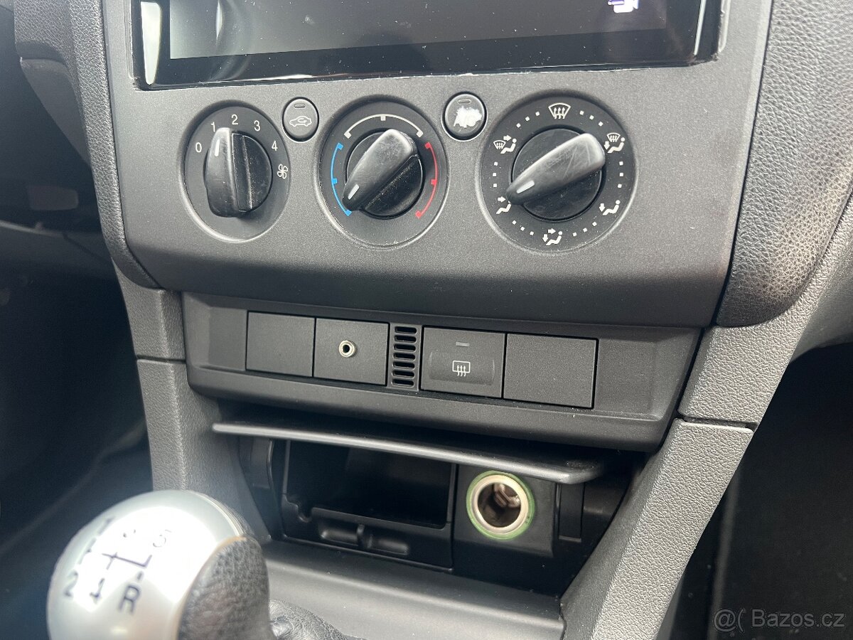 Ford Focus 1.6 benzín 74kW 2004 - 13