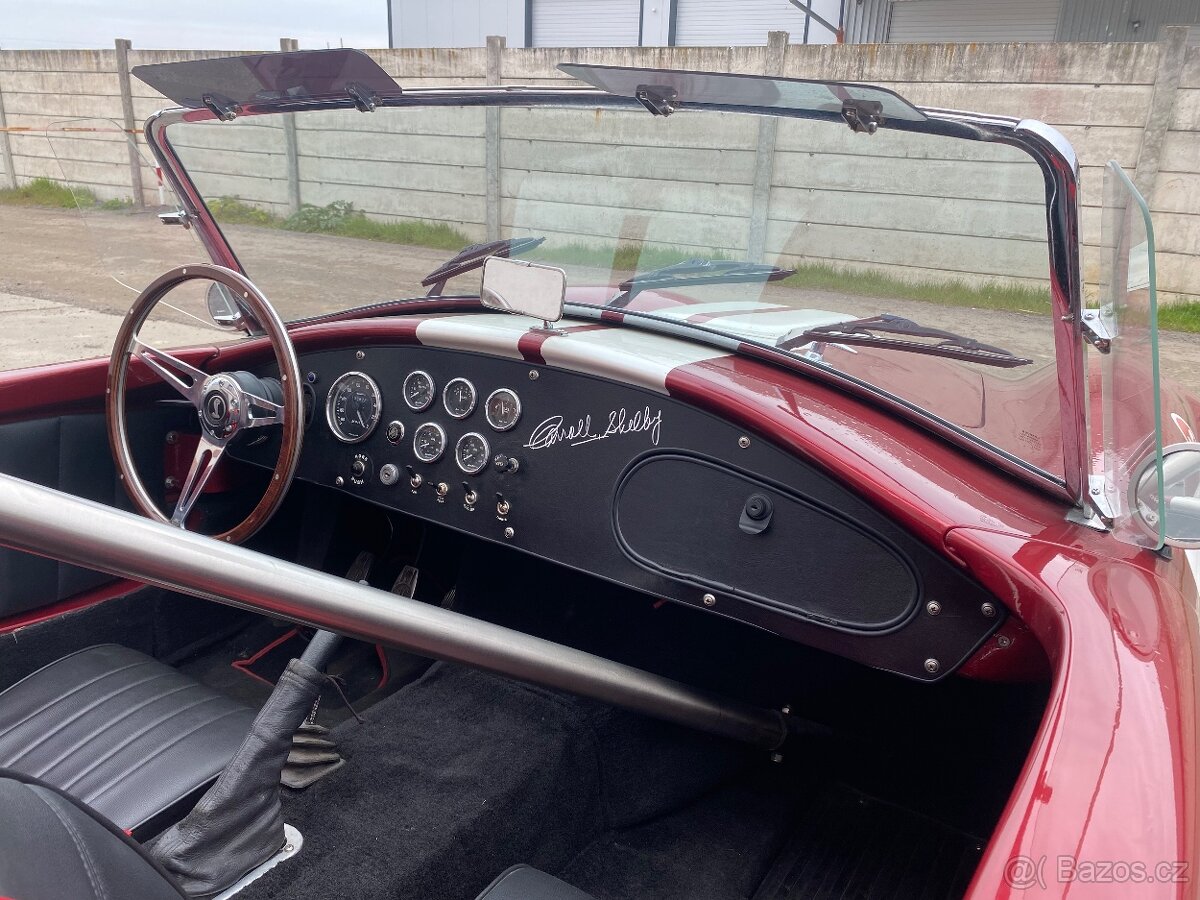AC Cobra 7.2ltr Toploader z roku 1966 - 13