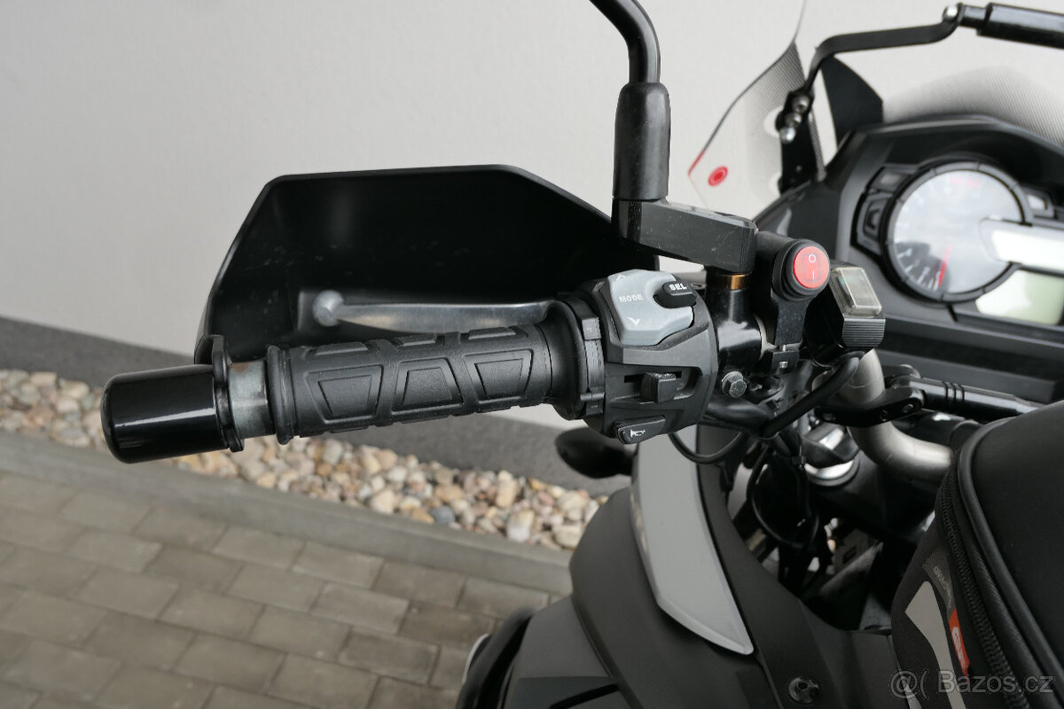 Suzuki DL 650 V-Strom - 13