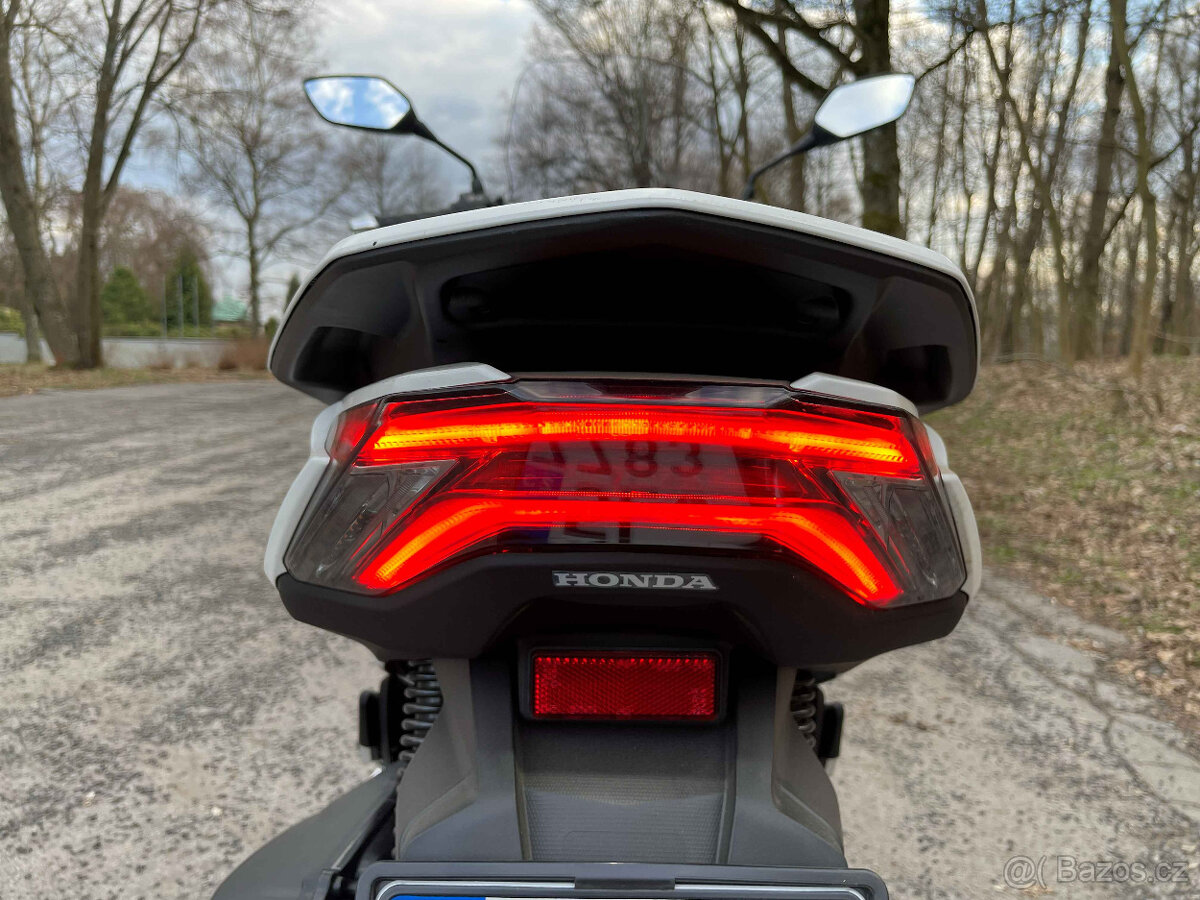 HONDA PCX 125 (10/2022) - 13