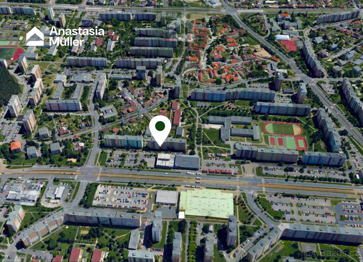 Pronájem bytu 4+1 s balkonem - 13