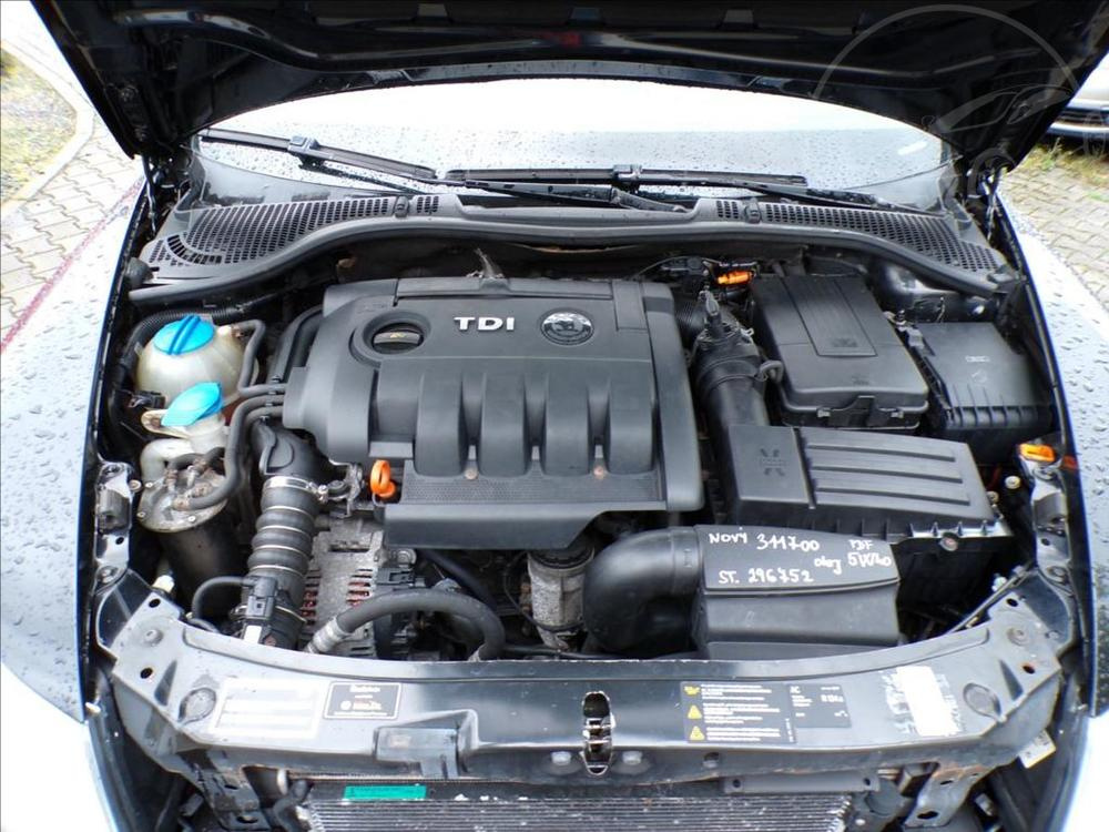 Škoda Octavia 2,0 TDI NAVIGACE - 13