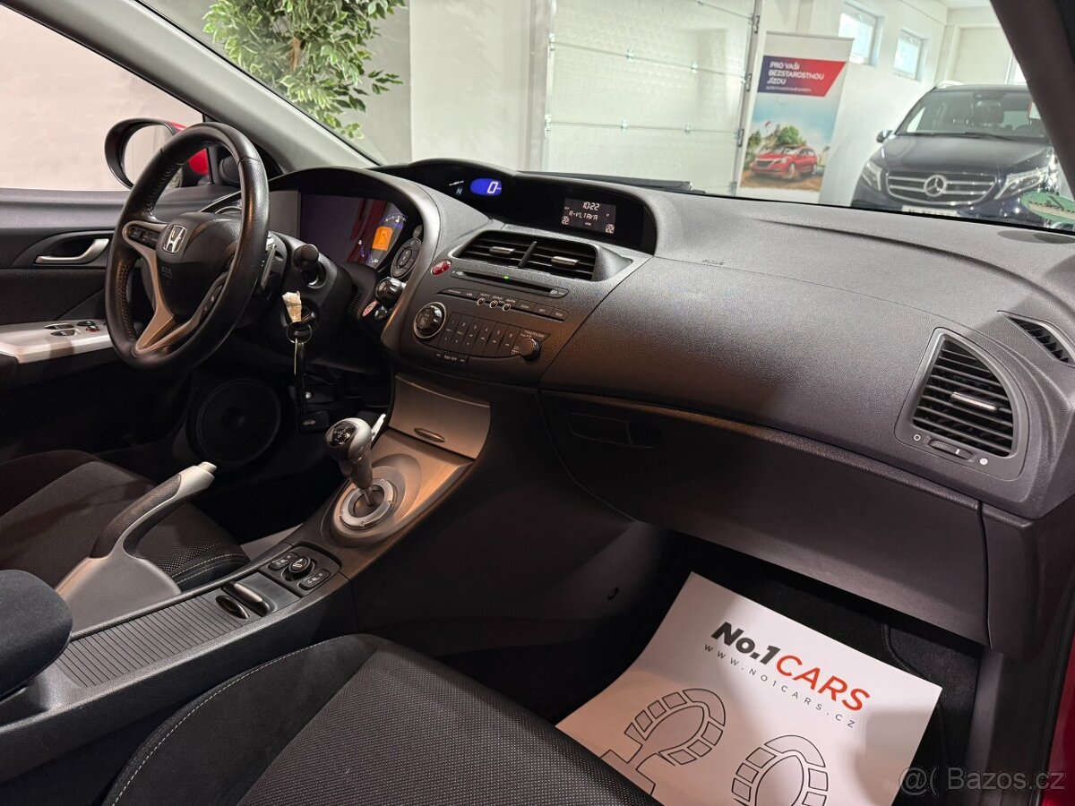 Honda Civic 1,8 TYPE-S AUTOMAT RARITA 1.MAJITEL CEBIA TOP - 13