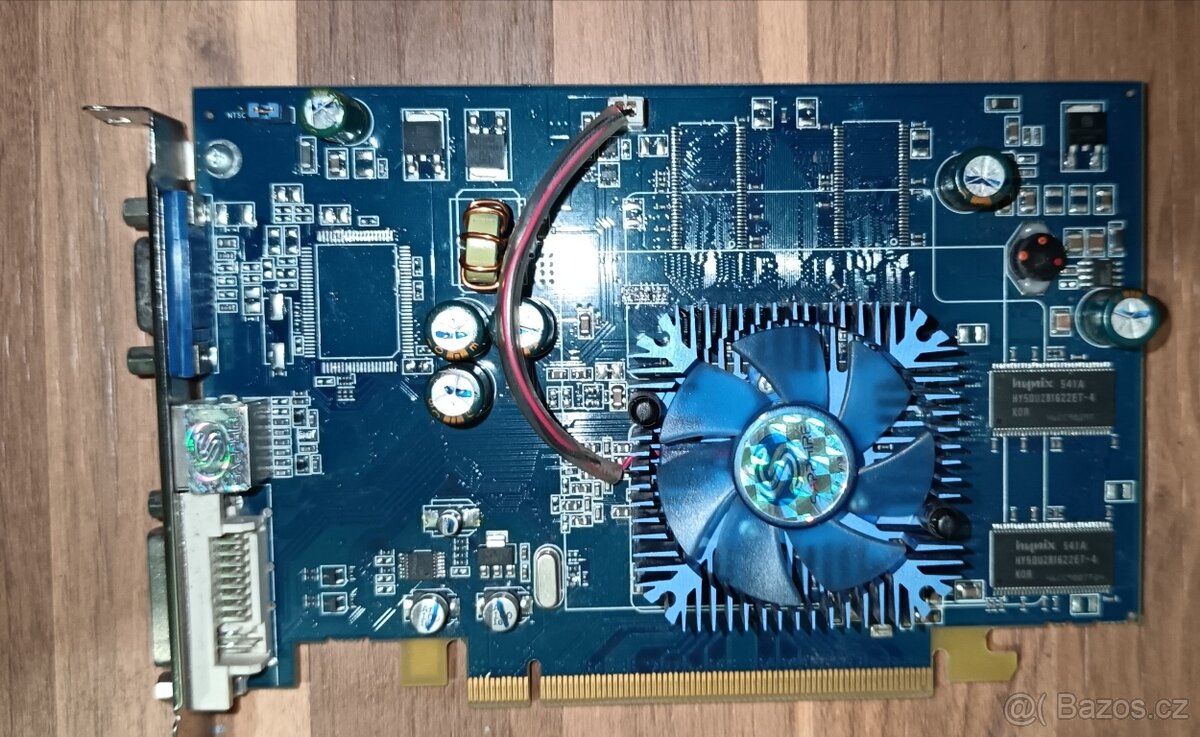 Starší/retro grafické karty PCLe x16 - 13