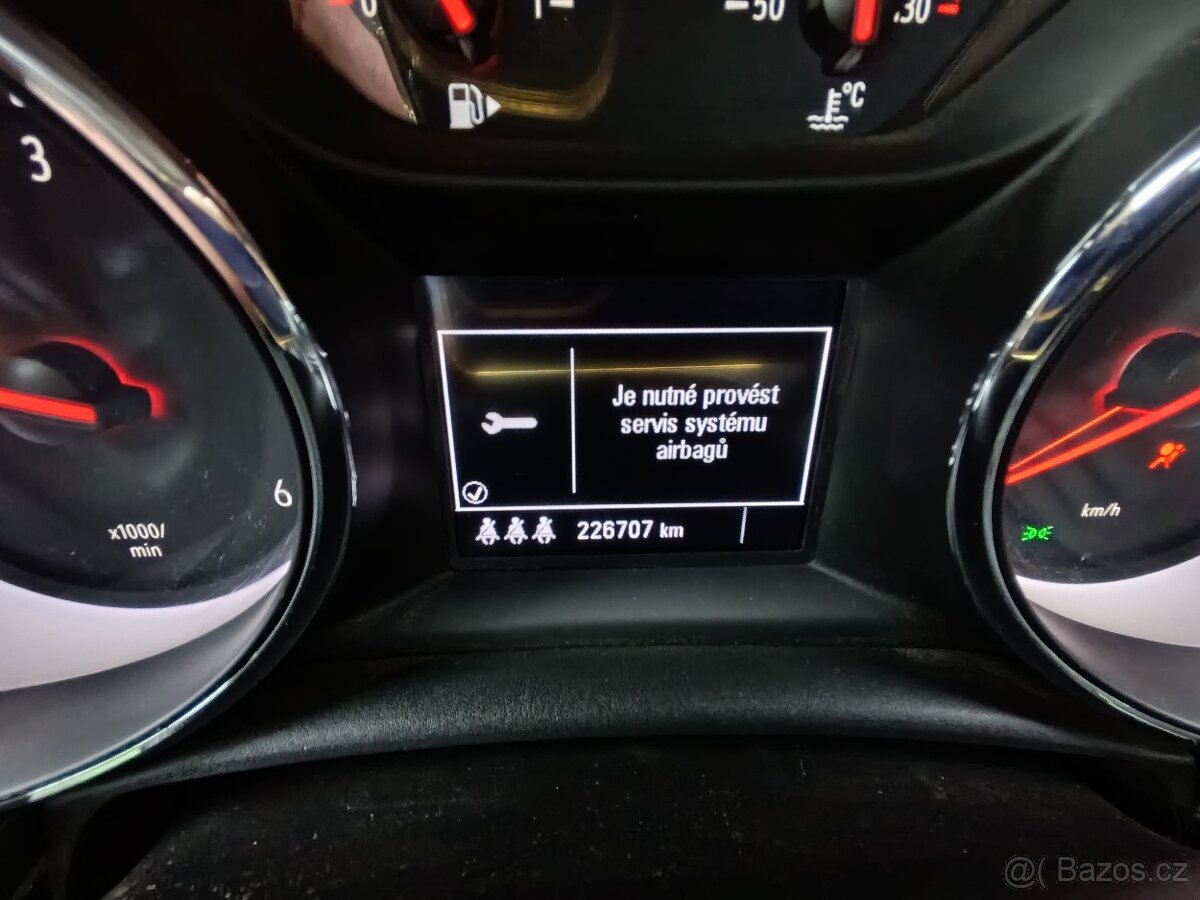 Opel Astra model K 2018 - 13