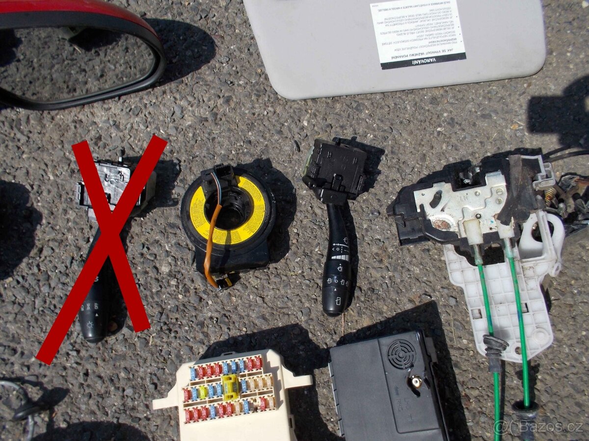 Díly interiéru Hyundai i30 - 13