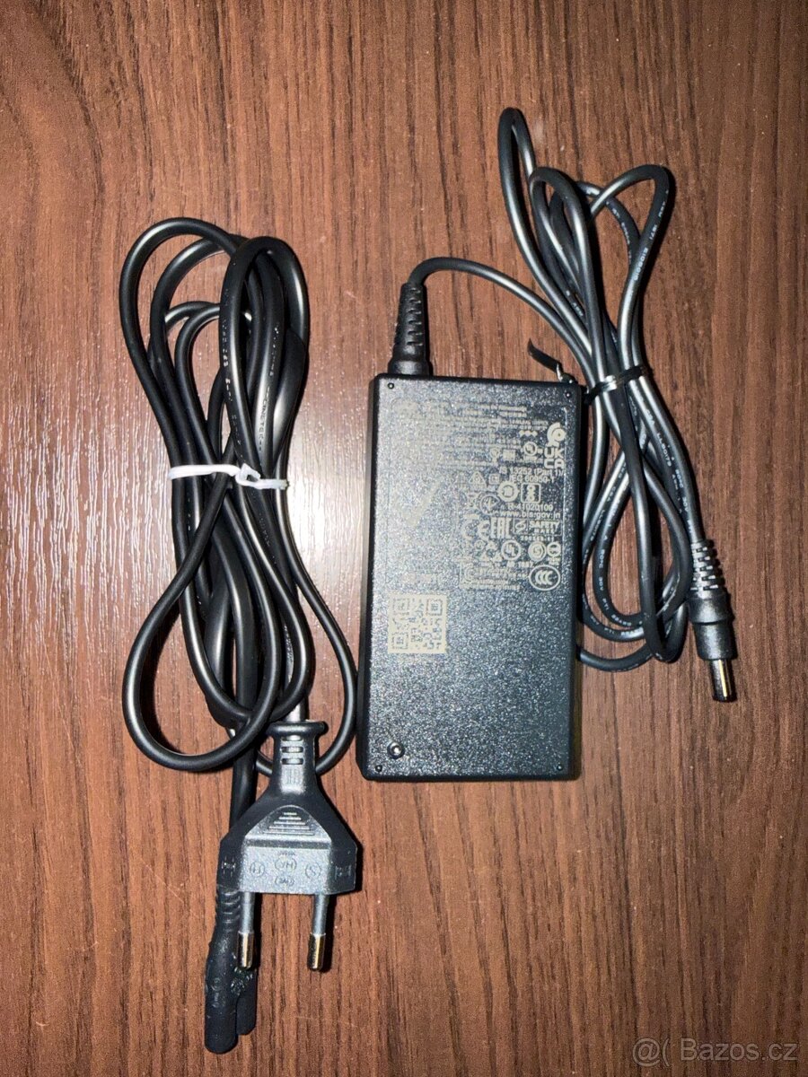 Playseat EVOLUTION black + Logitech G923 - 13