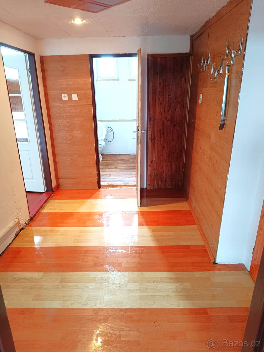 Lužná u Rakovníka - družstevní byt 3+1 - 13