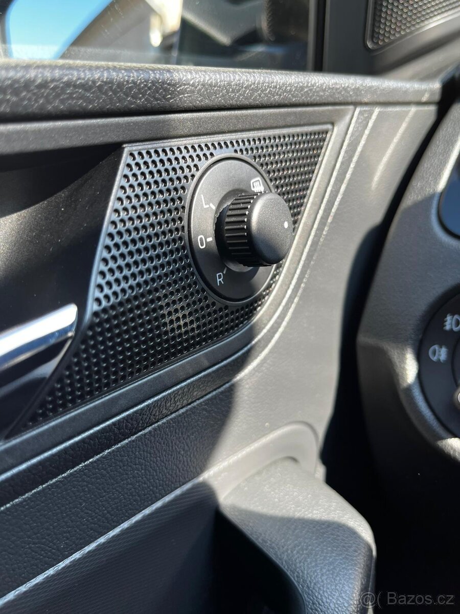 Škoda Rapid 2018 1.0 TSI - 13