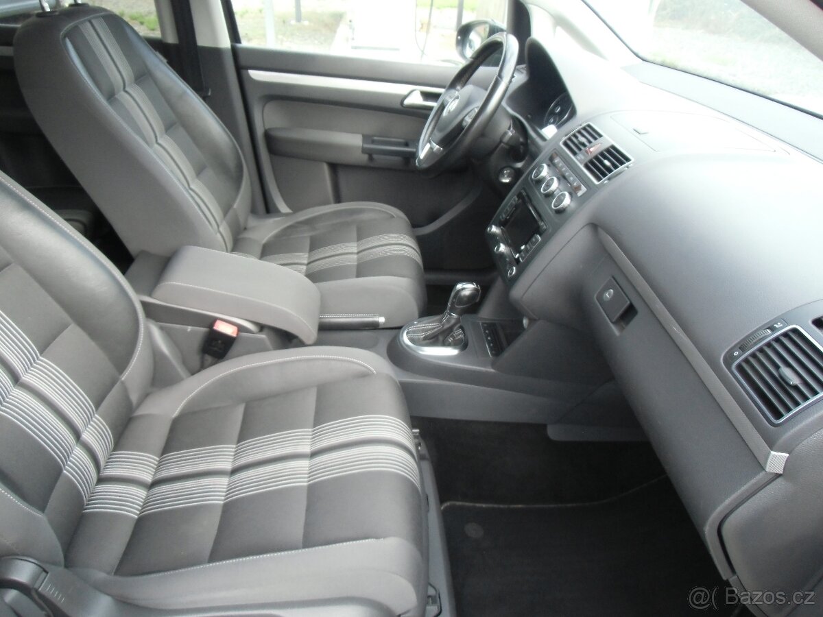 Volkswagen Touran 1.4 TSI DSG CONFORTLINE - 13