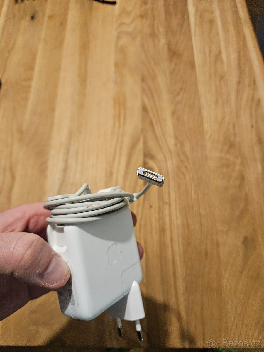 MacBook Air 13'' 2015 / i5 / 4GB / 128GB SSD - 13