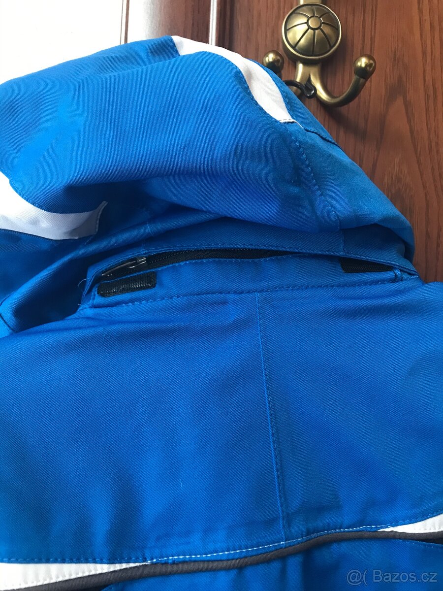 Junior lyžařské bundy Killtec a dívčí lyžařské brýle - 13