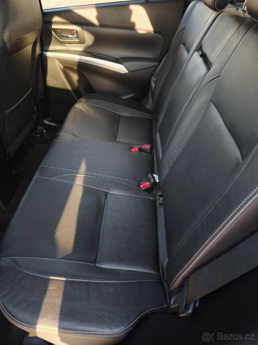 Suzuki S CROSS sx4 - 13