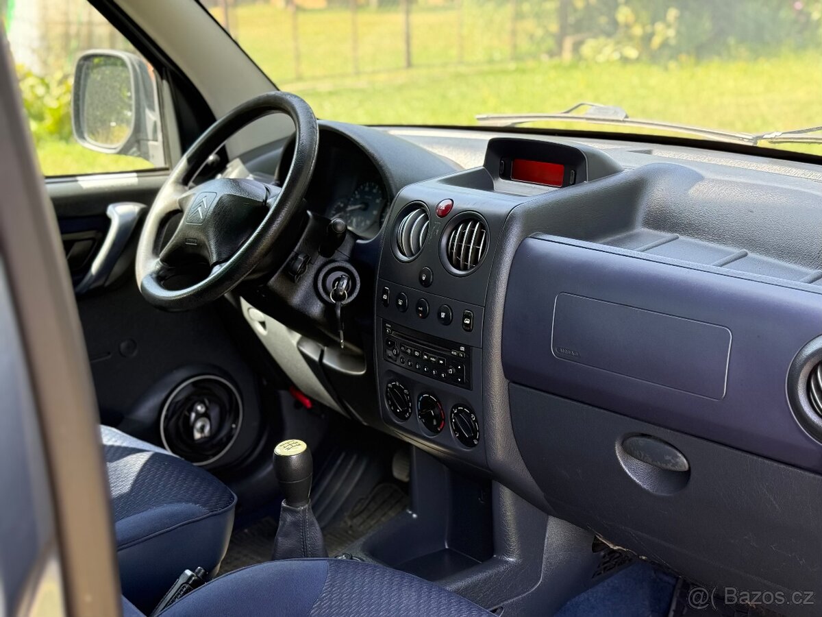 Citroen Berlingo 1.6 HDi 66kw Multispace - servis/tažné - 13