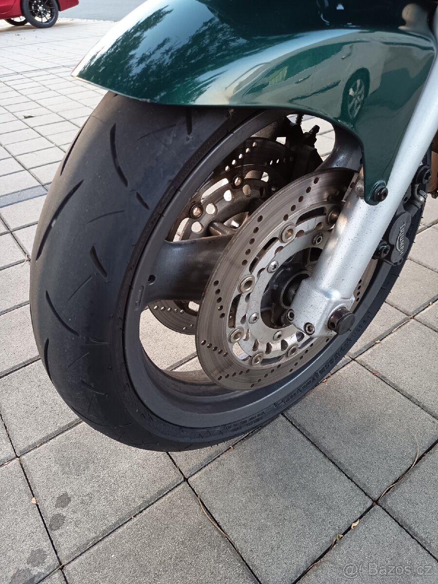 Triumph sprint 900 - 13