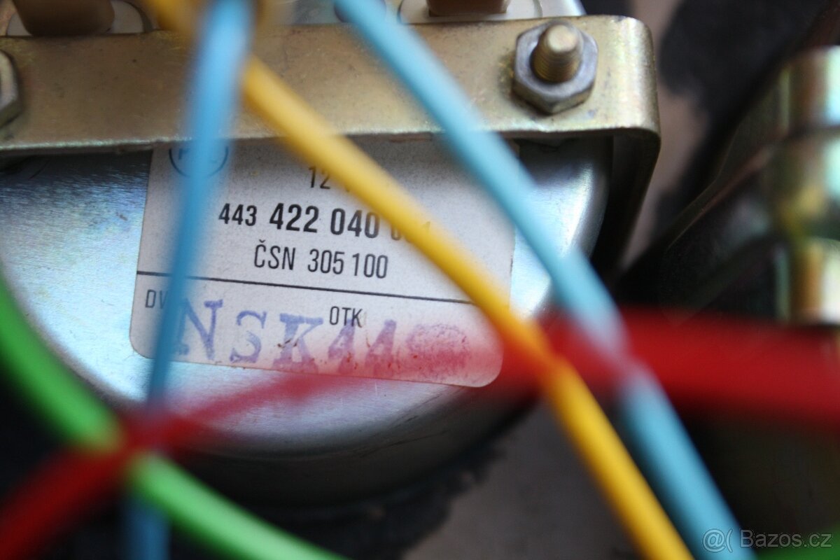 Tatra 613 - kompletní panel přístrojů - 13