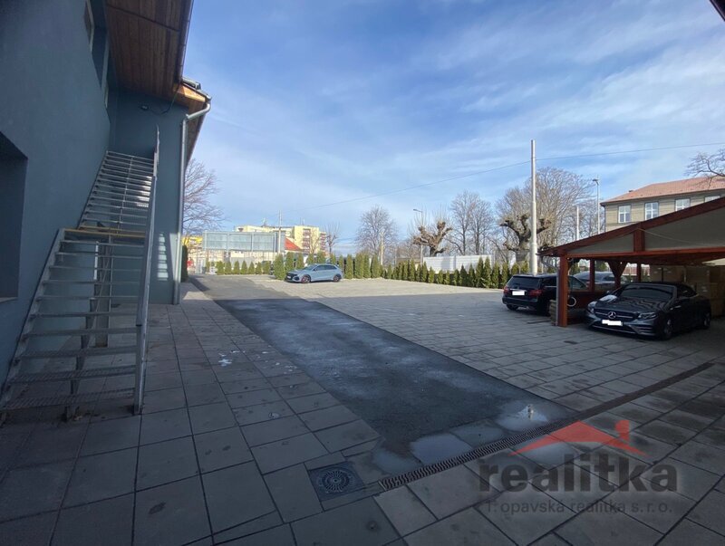 Prodej komerčního areálu s rodinným domem a halou v Opavě, u - 13