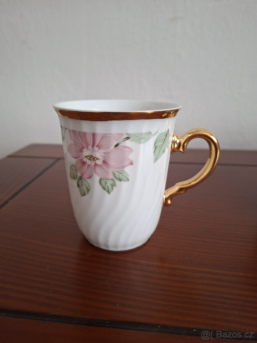 Sklenice a hrnečky - 13