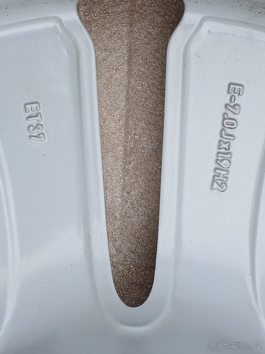 Zimní orig alu Audi Q5 Fulda 235/55/19 super vzorek 8mm - 13