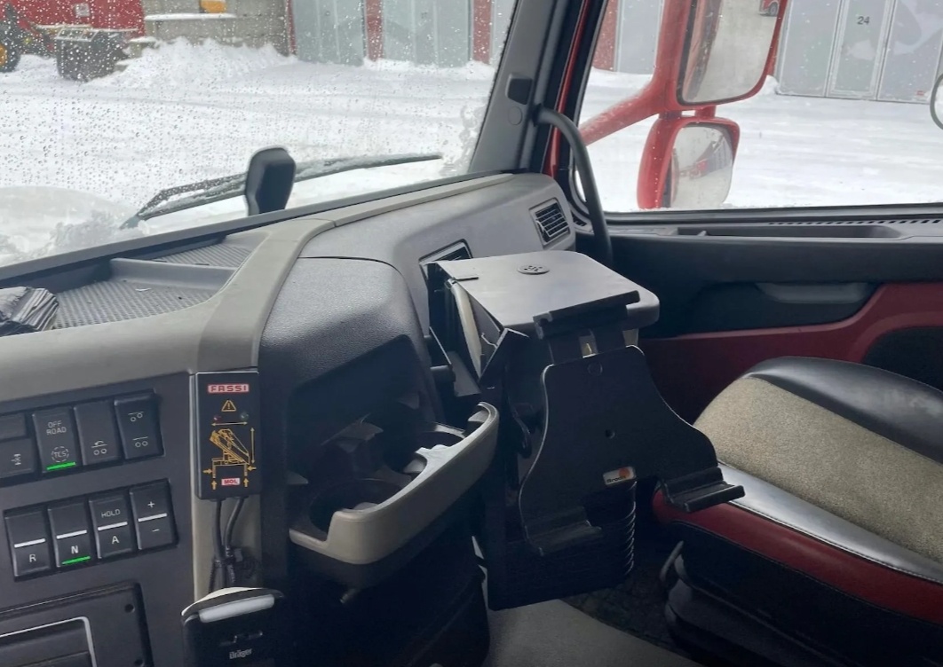 Volvo FM 380 6x2 E6 - valník s HDS - 13