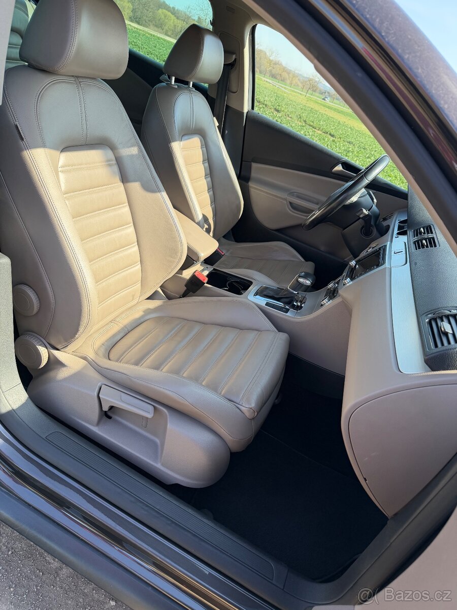 VW Passat Variant - TOP výbava - 13